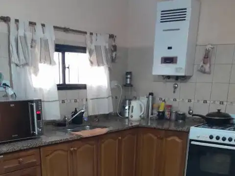 Casa 5 ambientes con 1 baño