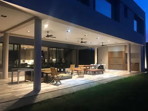 Venta de Casa en Estancias del Pilar UF 100