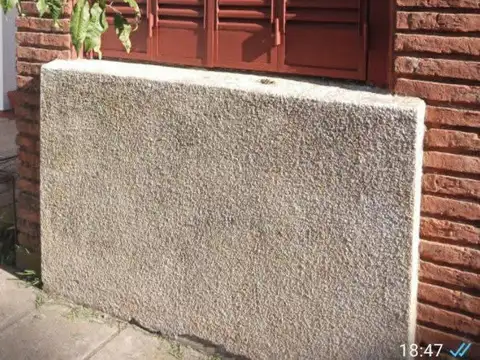 Casa 5 ambientes con 2 baños