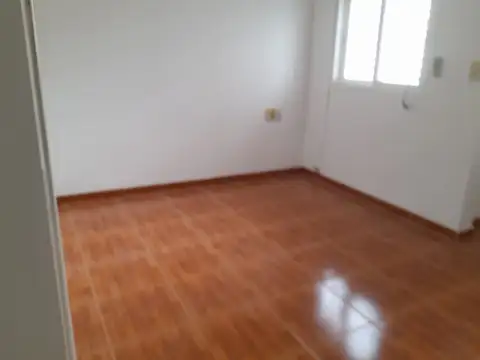 ALQUILER MONOAMBIENTE PH en Parque Chacabuco