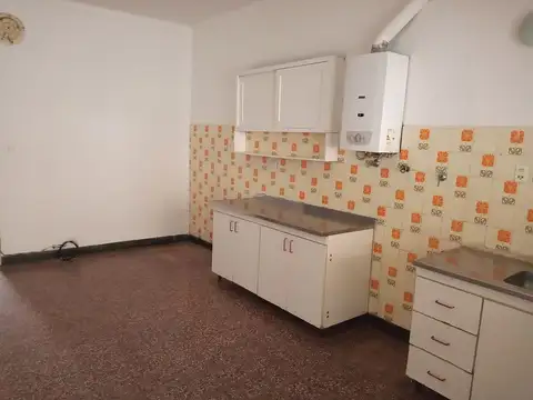 Casa en Alquiler con 1 cochera
