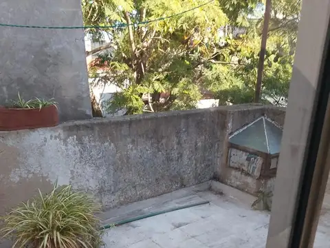 Casa 2 ambientes con 1 baño