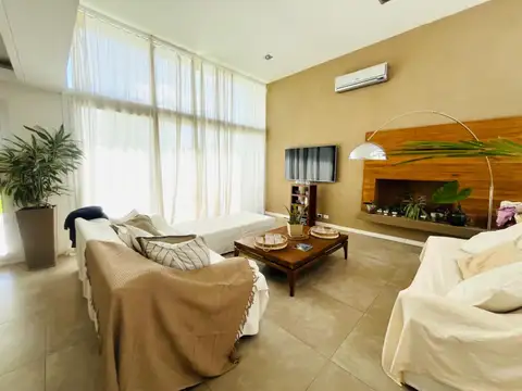 Casa en Venta al Noroeste