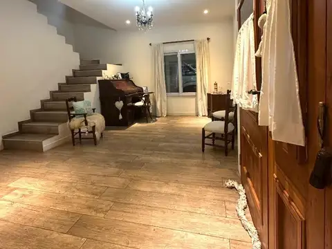Casa en Venta con 7 cocheras