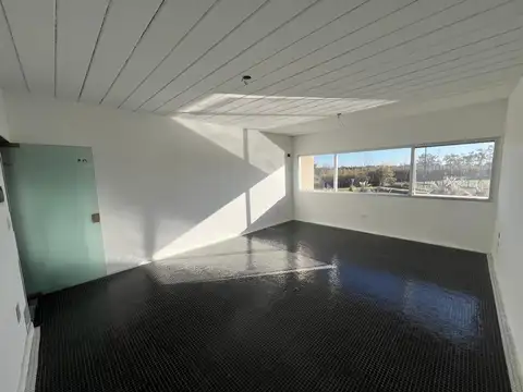 Oficina en Riviera park.