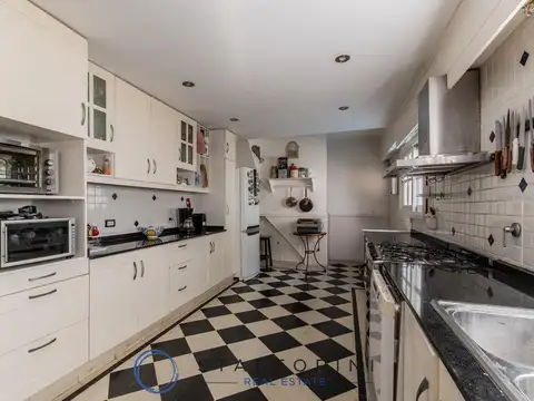 Casa en Alquiler Temporal con 1 cochera