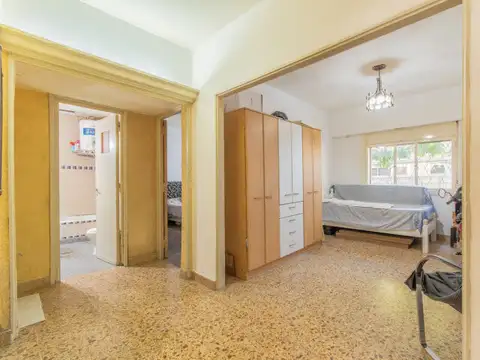 CASA . LOTE PROPIO . PATIO + TERRAZA + DEPTO INDEPENDIENTE