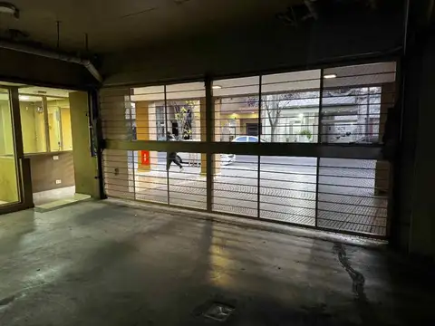 Cochera en Venta en Monte Castro