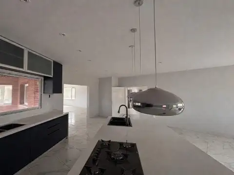 Casa en Venta en San Vicente [Cod: 666]