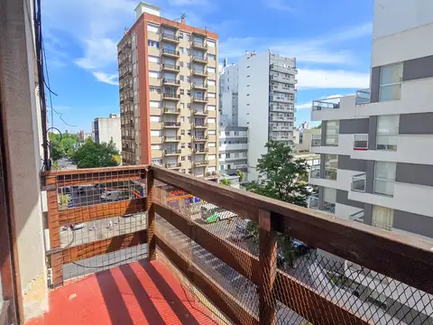 Temporada- Departamento 2 amb. - 25 de Mayo y Av. Independencia