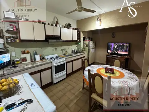 Depto Tipo Casa 7 ambientes con 2 baños
