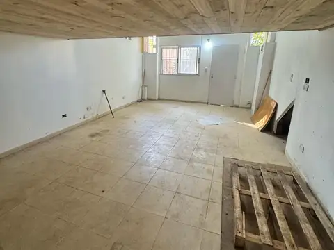 Galpon en Alquiler 8  mts Fondo