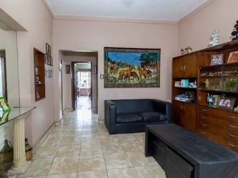Casa 5 ambientes con 1 baño