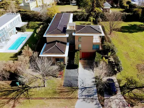 Casa en Venta de 5 dormitorios