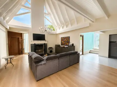 Casa 3 ambientes con 2 baños