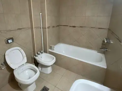 Presidente Peron 3600, Piso 1