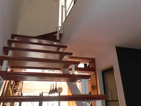 VENTA TRIPLEX EN CIUDAD JARDIN-PERMUTA Y APTO CRED