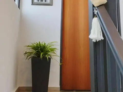 Casa 6 ambientes con 1 baño