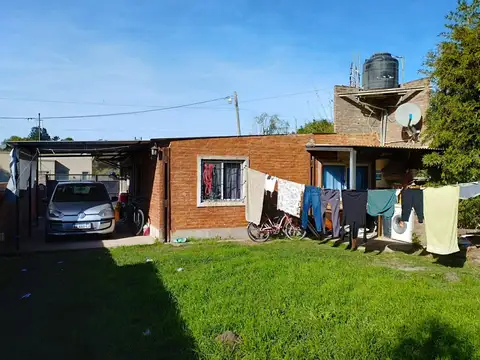 Casa 3 ambientes con 1 baño