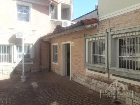Oficina en planta baja sobre Dardo Rocha 2 ambientes y kitchinette