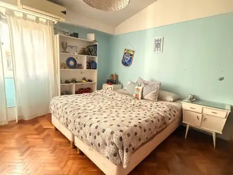 Casa 6 ambientes con 2 baños