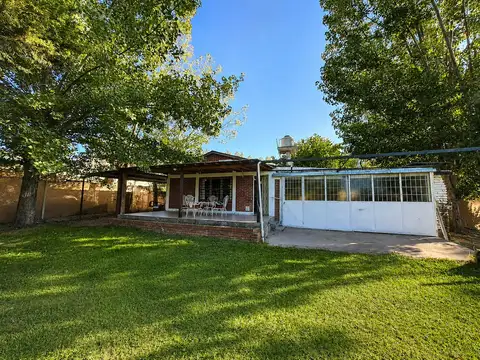 Casa con pileta APTA CREDITO - B° Granja Lomas de Chacras