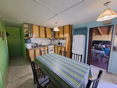 Casa 3 ambientes con 1 baño
