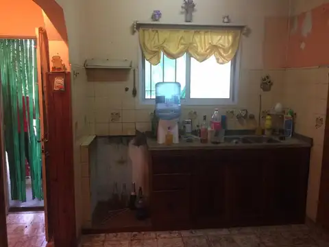 Casa 3 ambientes con 1 baño