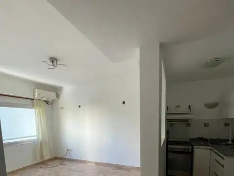 60 E/ 8 Y 9 , Piso 3