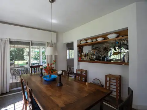 Casa 5 ambientes con 2 baños