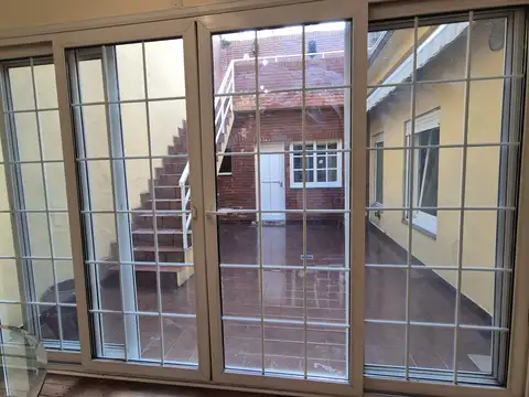 Depto Tipo Casa 3 ambientes con 2 baños