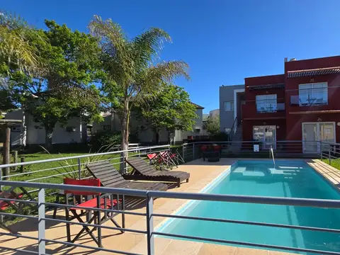 Complejo Turistico en Venta, Ocho Departamentos amoblados, pileta, mas de 400 m2