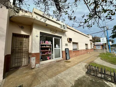 Juan Leon 86 esquina San Martín