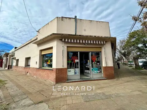 DOS LOCALES + CASA EN VENTA