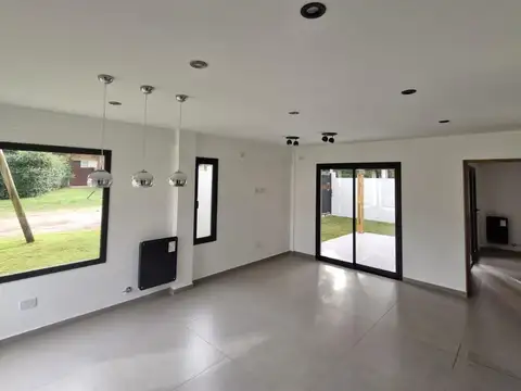 Depto Tipo Casa 4 ambientes con 2 baños