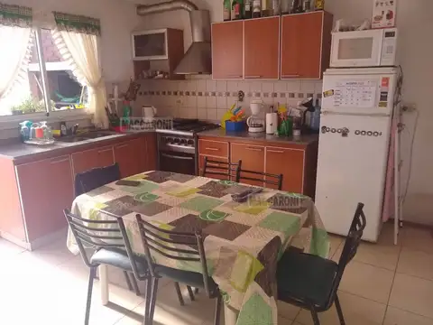 Excelente e impecable casa en villa luro