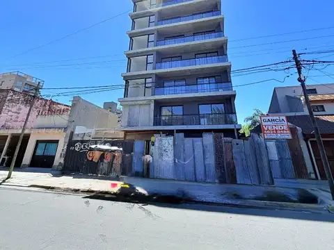 DEPARTAMENTO DE 2 AMBIENTES CON BALCON - A ESTRENAR