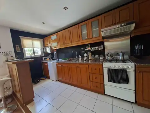 Departamento en Alquiler con 1 cocheras