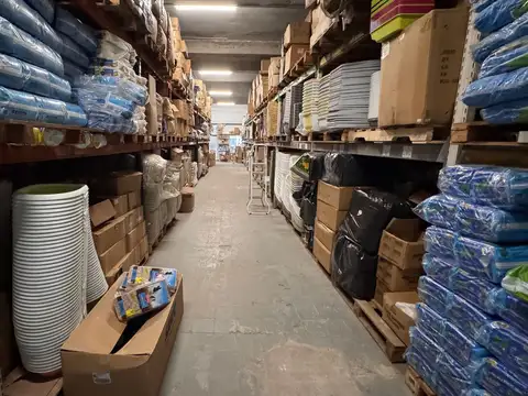 Venta Galpón Dos Plantas 890 M2 Ascensor Barracas