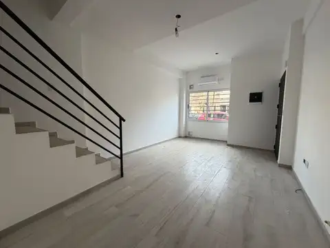 Depto Tipo Casa en Alquiler en Floresta, $ 2.000.000