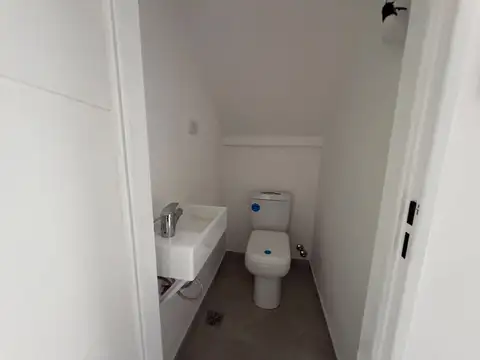 Depto Tipo Casa en Alquiler A Estrenar