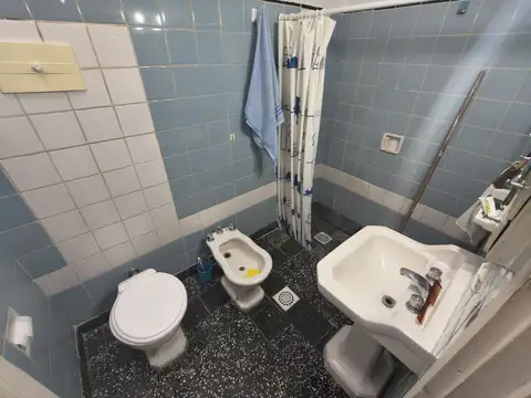 Depto Tipo Casa en Venta 50 años