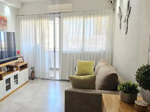 Departamento 4 ambientes con cochera, Villa Celina
