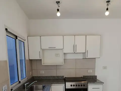 MATHEU 3300, Piso 3