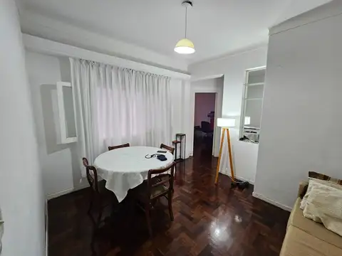 Colombres 100, Piso 1