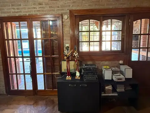 Casa en Venta con 2 cocheras