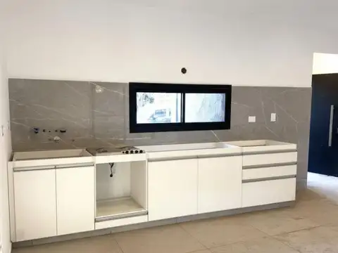Casa en Venta en Villa Catalina, USD 135.000