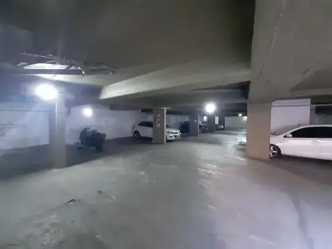 Cochera cubierta en subsuelo