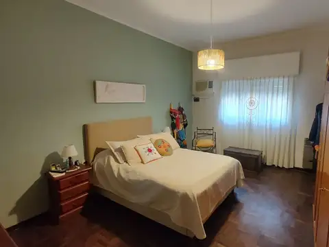 VENTA CASA 3 AMB COCHERAS/QUINCHO PATIO AVELLANEDA