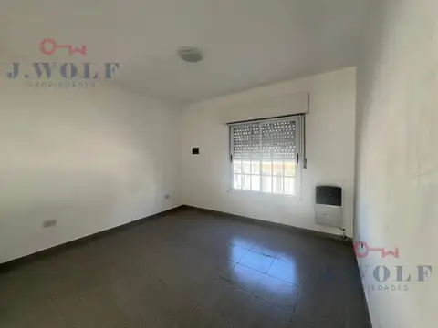 Depto Tipo Casa en Alquiler en Villa Ballester, $ 490.000